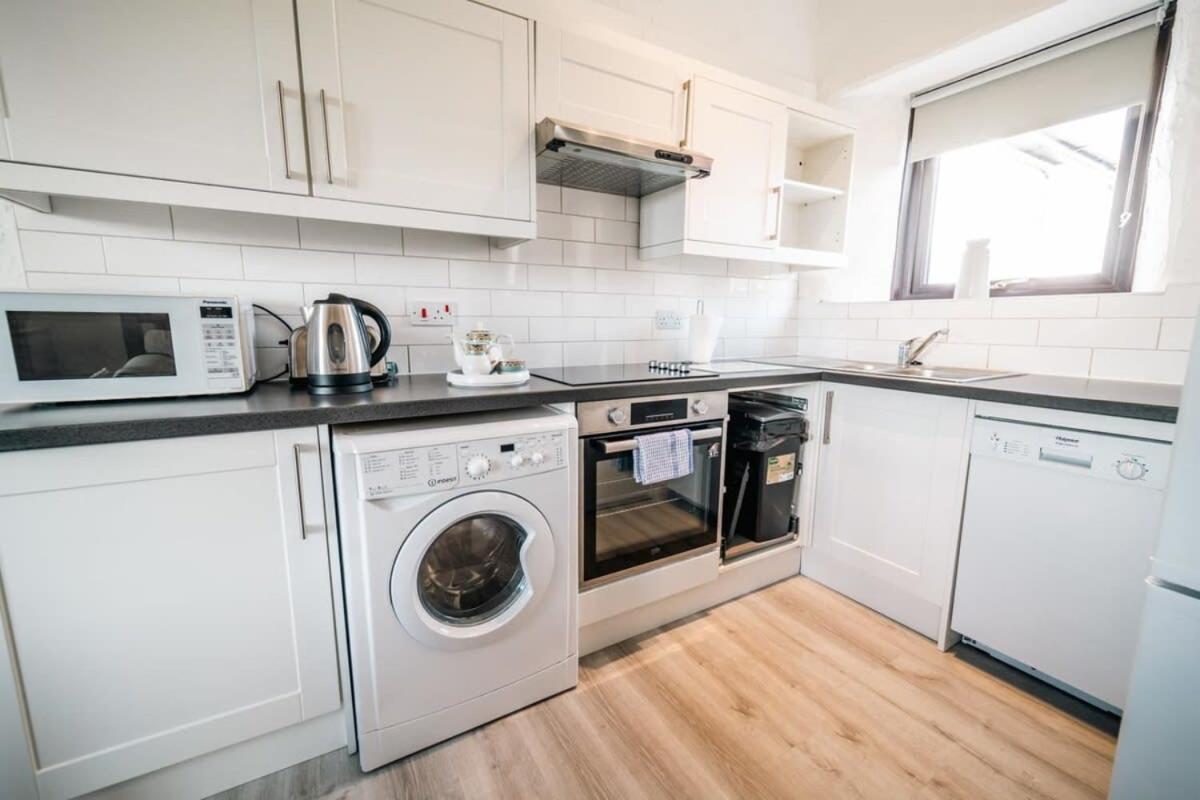 Lovely 2 Bedroom Coastal Cottage Near Bude Exterior foto